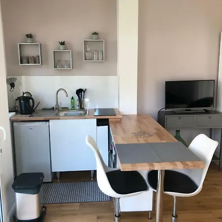 Maisonnette Avec Jardin, Thermal, Artem