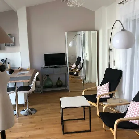 Appartement Maisonnette Avec Jardin, Thermal, Artem *