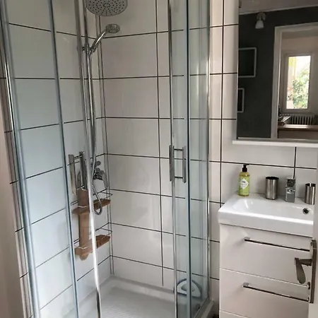 Maisonnette Avec Jardin, Thermal, Artem *