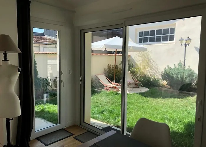 Maisonnette Avec Jardin, Thermal, Artem * ナンシー